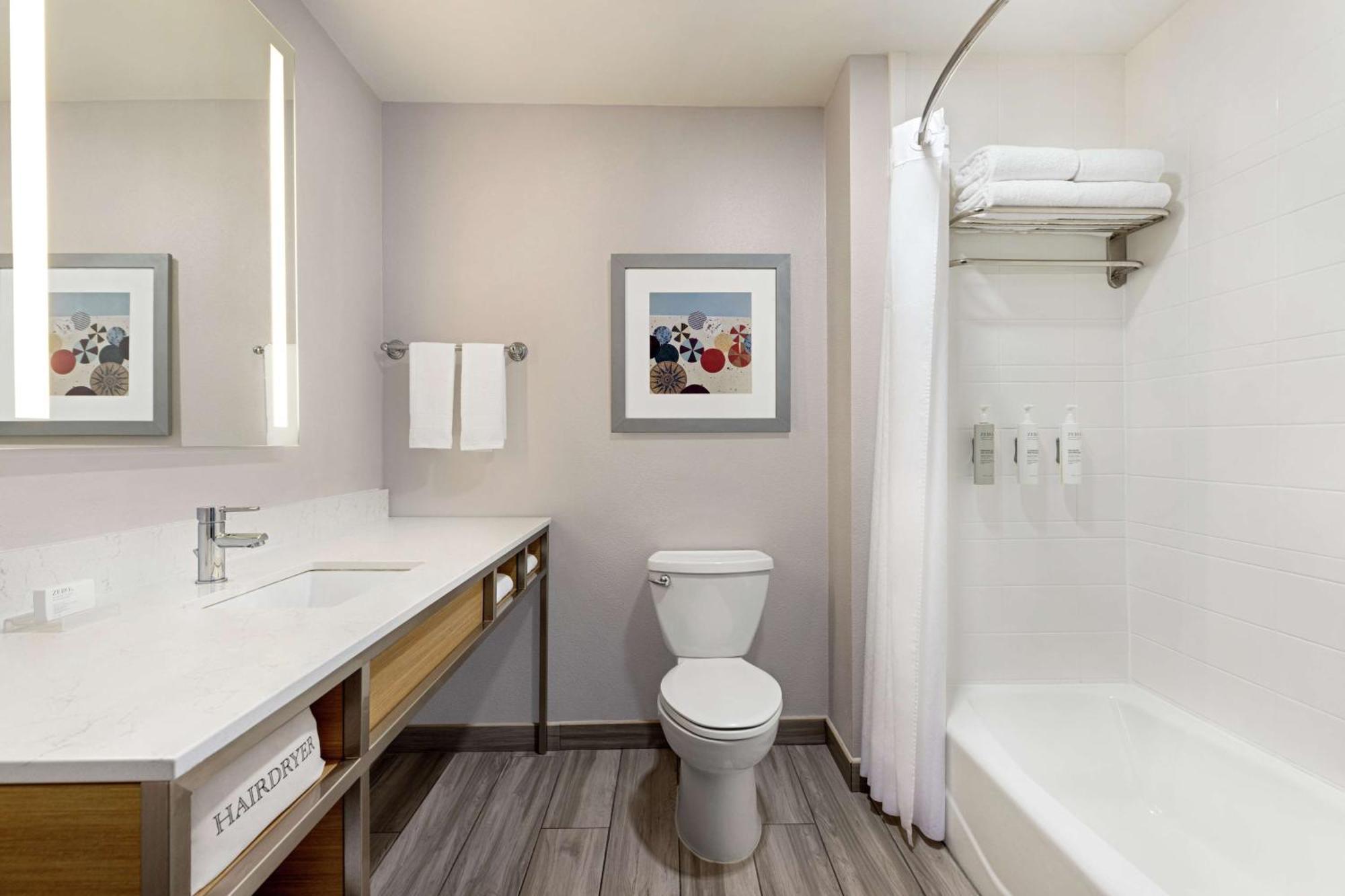 King Junior Suite with Partial Ocean View
